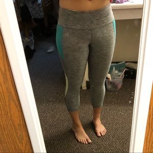 Grey crop leggings
